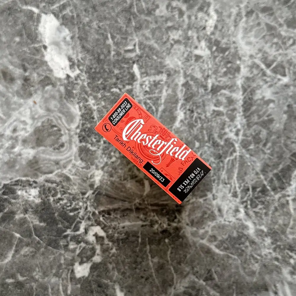 Chesterfield Red Smart Seal